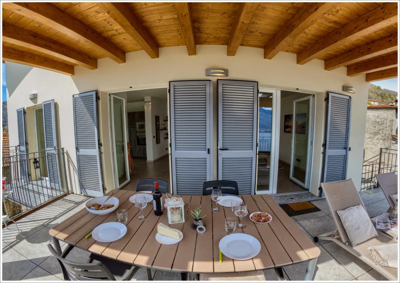 Lake View Terrace Villa Vercana Bagian luar foto